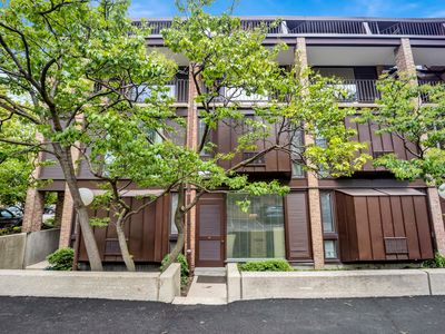 235 W Eugenie St APT G10