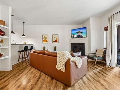 801 Lakepoint Drive UNIT B17