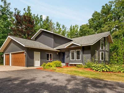 768 Crestwood Dr