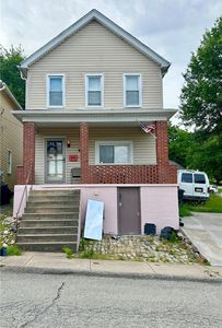 379 Walnut St