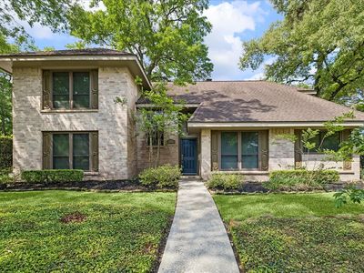 3115 Knoll Manor Dr