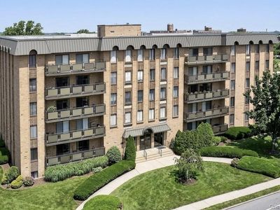 175 Maple Avenue #4D