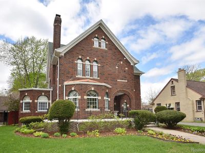 14127 Woodmont Ave