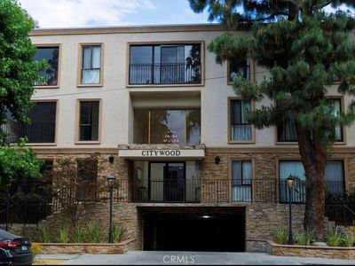 15344 Weddington St Unit 204