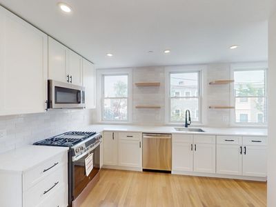 59 Gove St #2