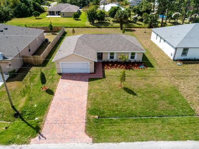986 SW Romaine Lane