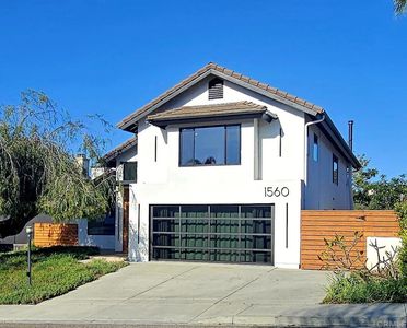 1560 Hawk View Dr