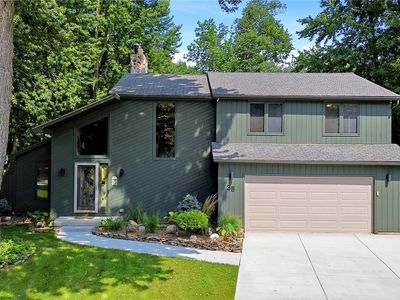 35 Lancelot Ct