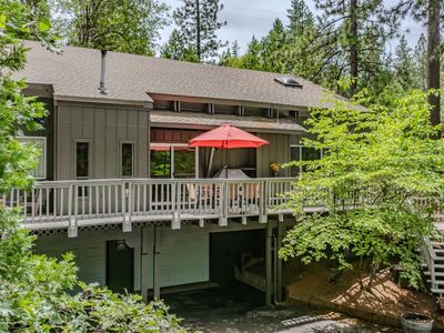 1675 Evergreen Ln
