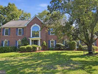 6 Jennifer Ln