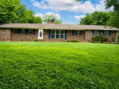 814 Cedar Springs Rd
