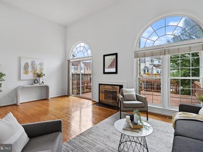 5124 Woodford Dr