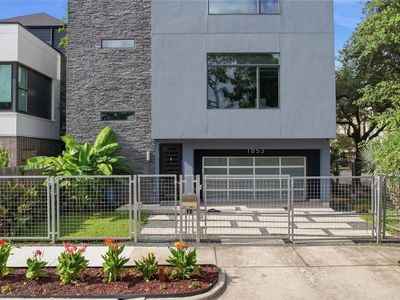 1853 Sul Ross St
