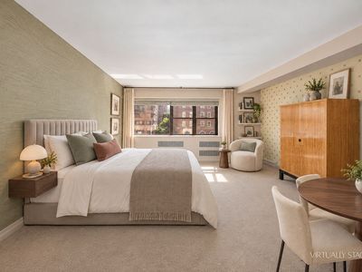 165 E 72nd St APT 3E