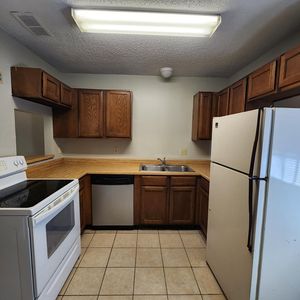 210 W Austin St APT 113