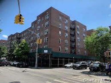 4240 Bowne st #5F