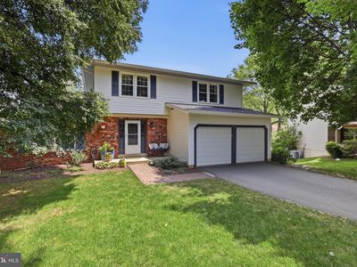 9825 Wolcott Dr