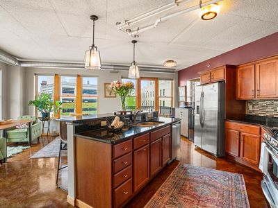 102 North Water STREET #401