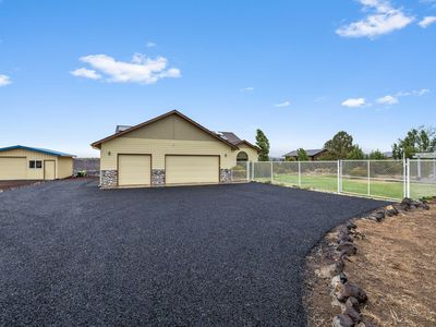 13877 SW Peninsula Dr