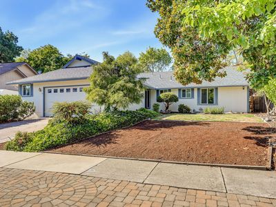 2337 Greenbrook Dr
