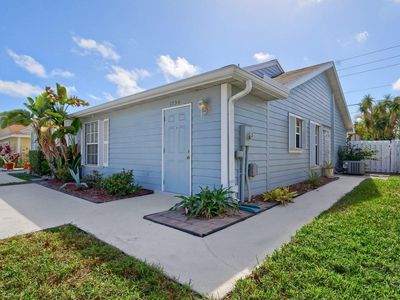 1734 Royal Forest Court
