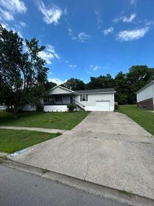 256 Stevenson Ave