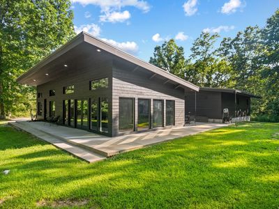 180 Meadowbrook Dr