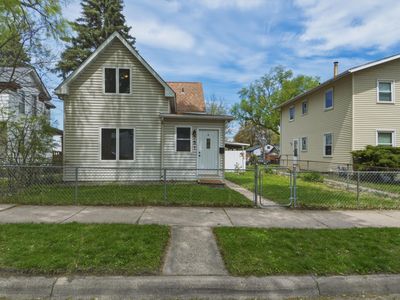 751 Minnehaha Ave W