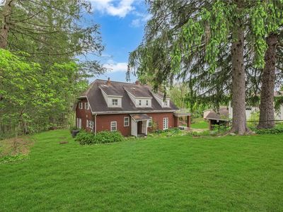 Property at 613 Briarcliff Dr, Aliquippa, PA