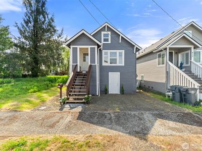 Property at 411 11th Street, Hoquiam, WA