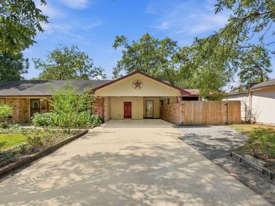 1305 Houston St