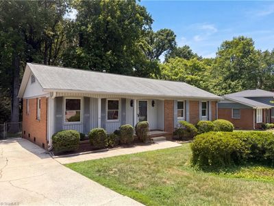 4105 Chateau Dr