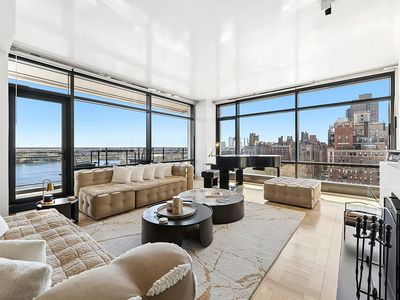 170 E End Ave APT 16A