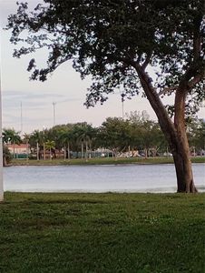 8730 N Sherman Cir #507