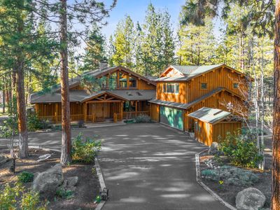 16179 Foothill Loop S