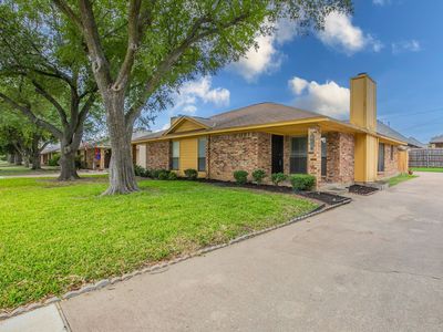 6847 Sierra Dr