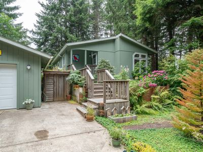 Property at 536 NE Alder St, Yachats, OR
