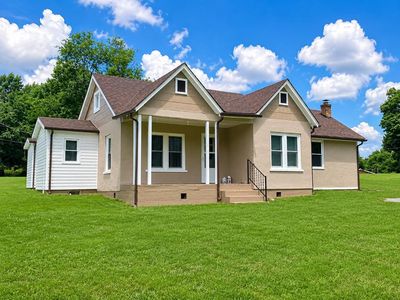 97 Robincrest Ln