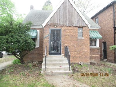 9058 S Jeffery Blvd
