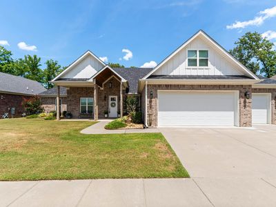 832 Grand Teton Dr