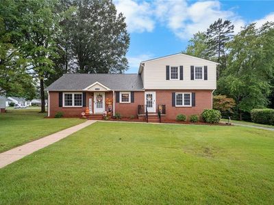 218 Center St