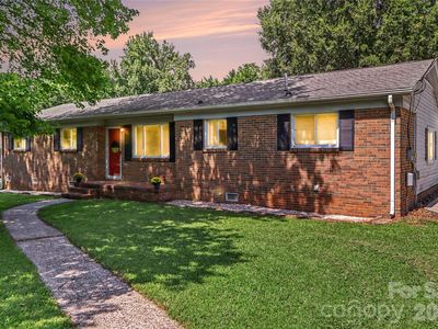 9909 Sunway Dr