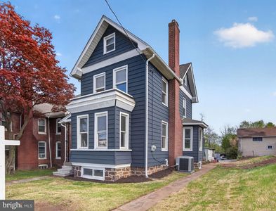 803 E Main St