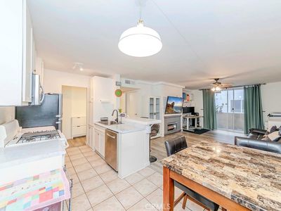 421 S La Fayette Park Pl APT 427