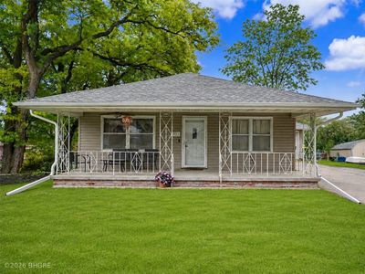 Property at 903 E 1st Ave, Indianola, IA