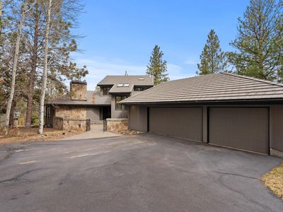 1694 NW Farewell Dr