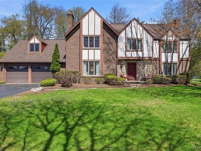 37 Crown Point Ln