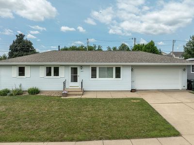 2412 Victoria Dr SW