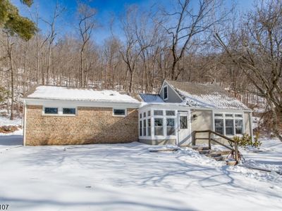 9 Old River Rd