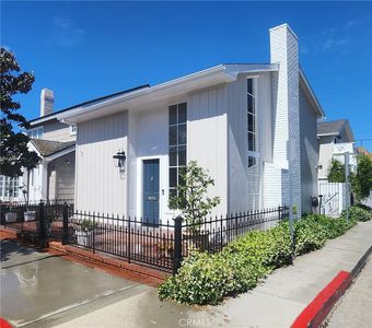 137 Topaz Ave